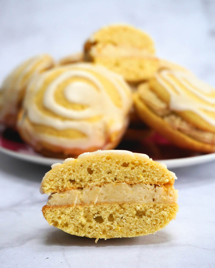 Lemon And Vanilla Whoopie Pies Recipe Cuisine Fiend 